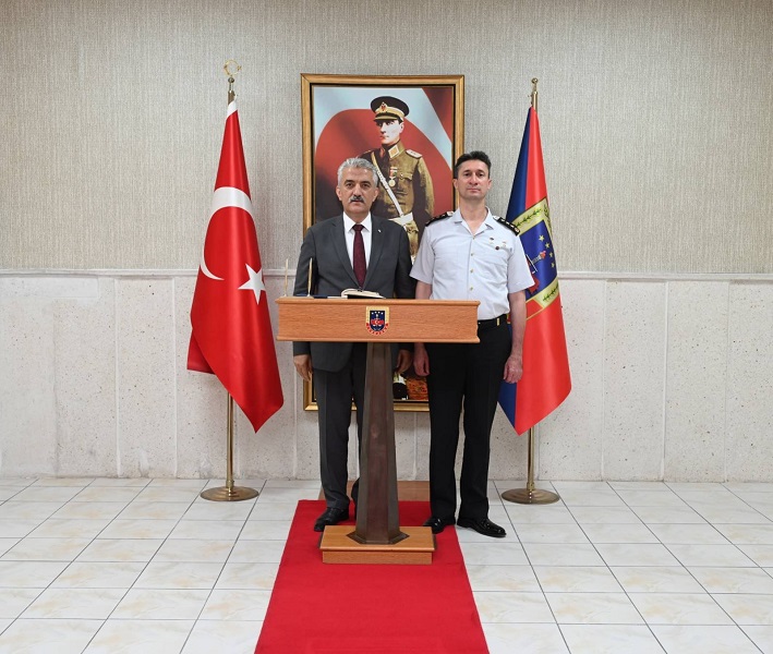 Kırıkkale Valisi Sayın Mehmet Makas, Jandarma Teşkilatının 186. Kuruluş Yıl dönümü Dolayısıyla İl Jandarma Komutanlığını Ziyaret Etti.